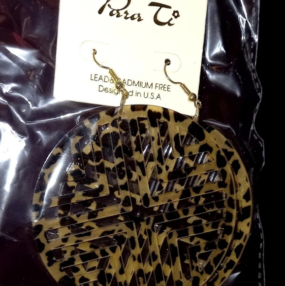 Leopard print Medallion earrings - Picture 6 of 6